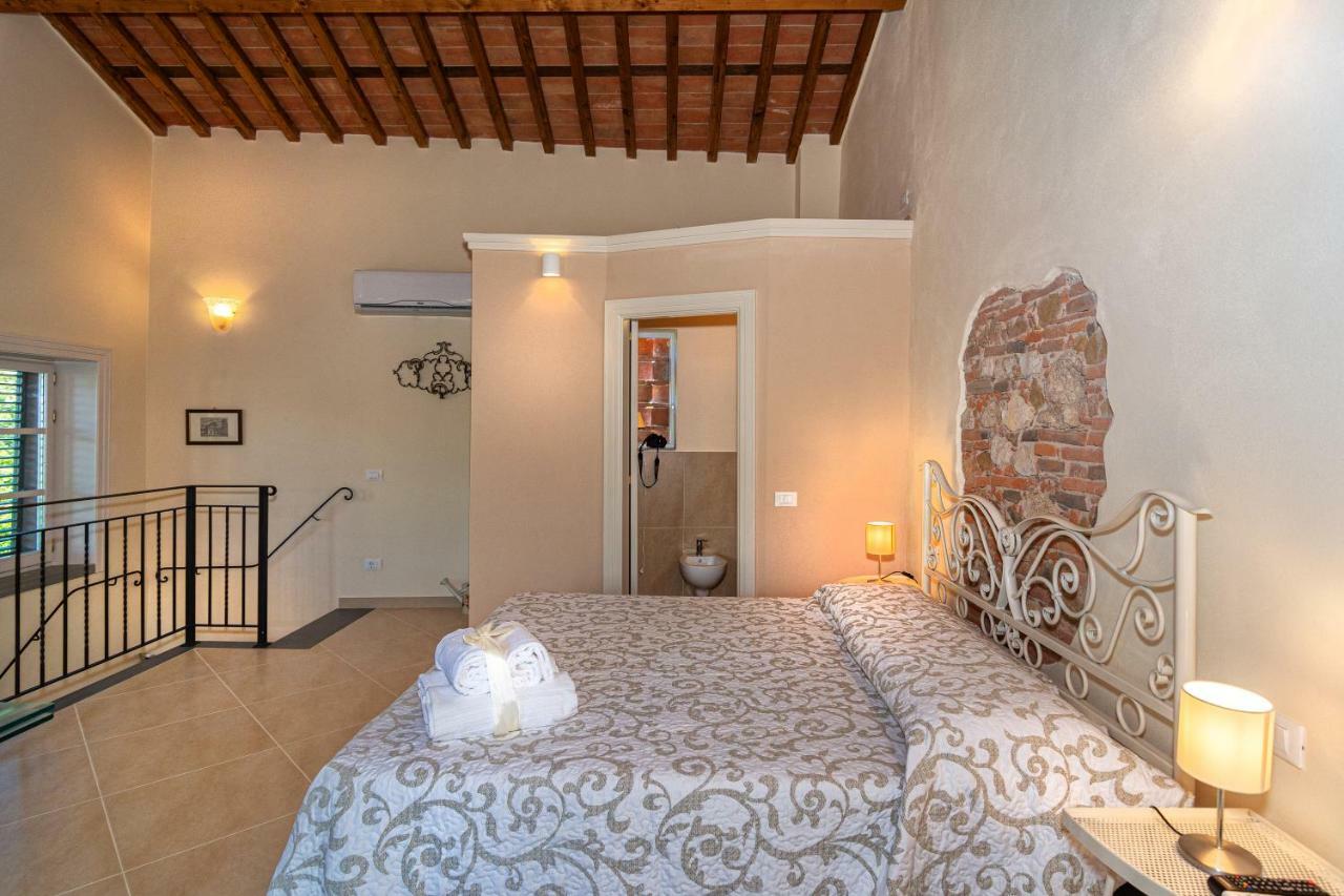 La Mandolata Dei Poeti Apartaments ルッカ エクステリア 写真