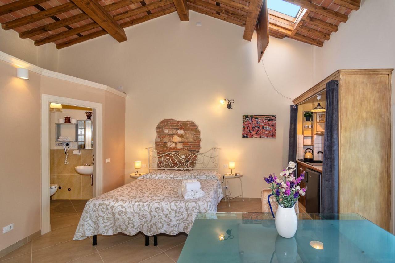 La Mandolata Dei Poeti Apartaments ルッカ エクステリア 写真